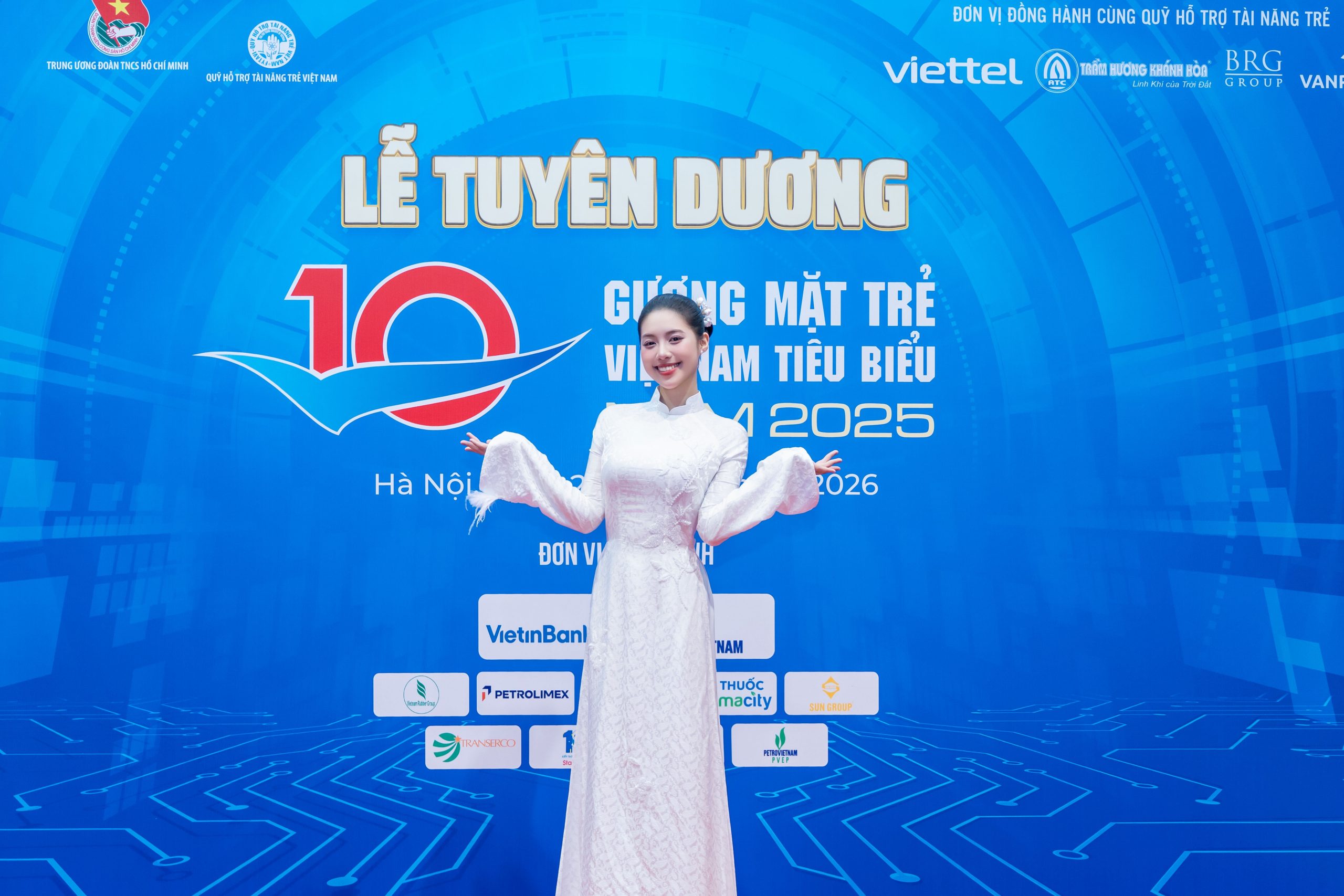 Á hậu Châu Anh, Vân Nhi, Đại sứ HHVN 2024 Thuỳ Dương dự lễ trao giải Gương mặt trẻ Việt Nam tiêu biểu 2025 3 MRT00057