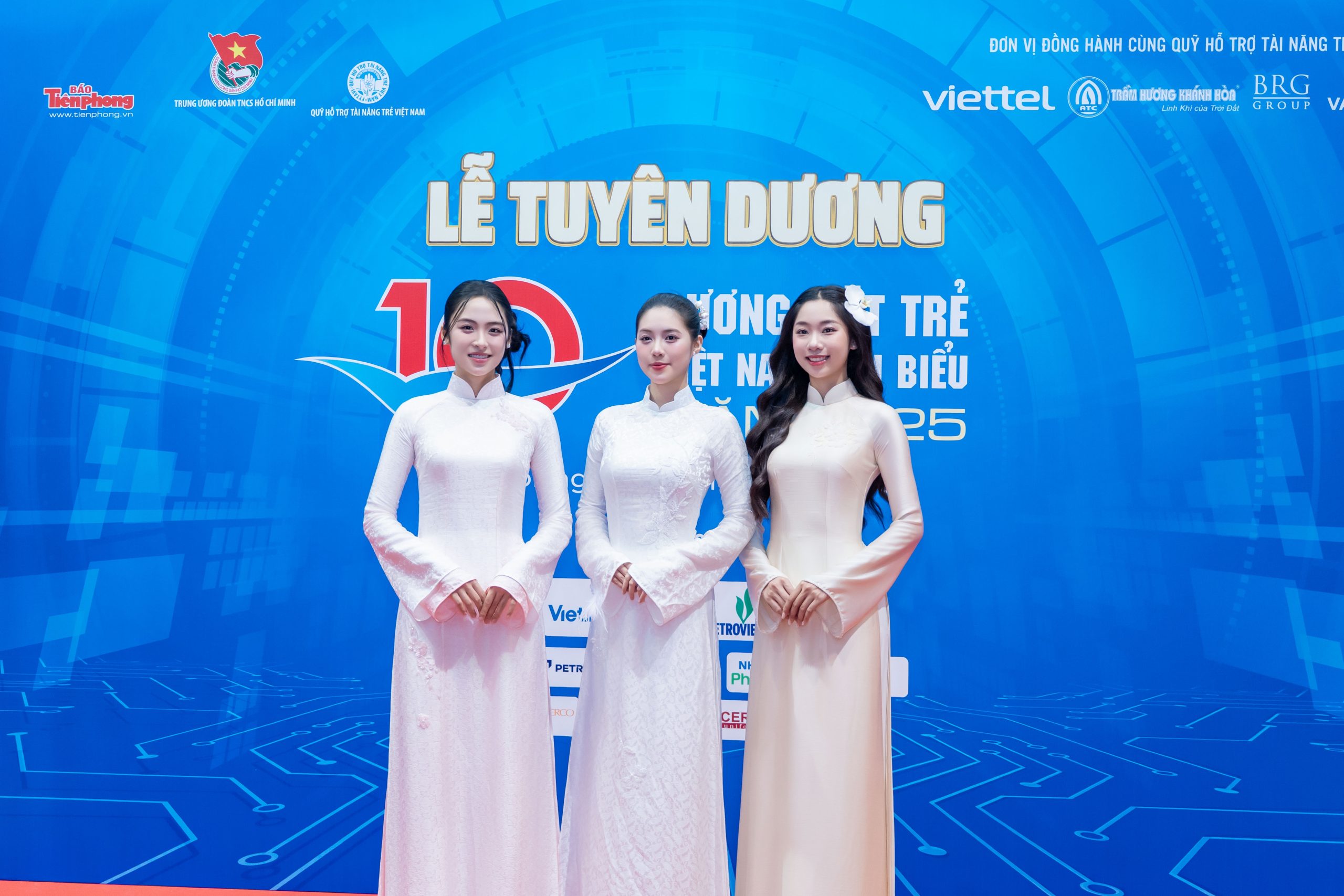 Á hậu Châu Anh, Vân Nhi, Đại sứ HHVN 2024 Thuỳ Dương dự lễ trao giải Gương mặt trẻ Việt Nam tiêu biểu 2025 1 MRT00103