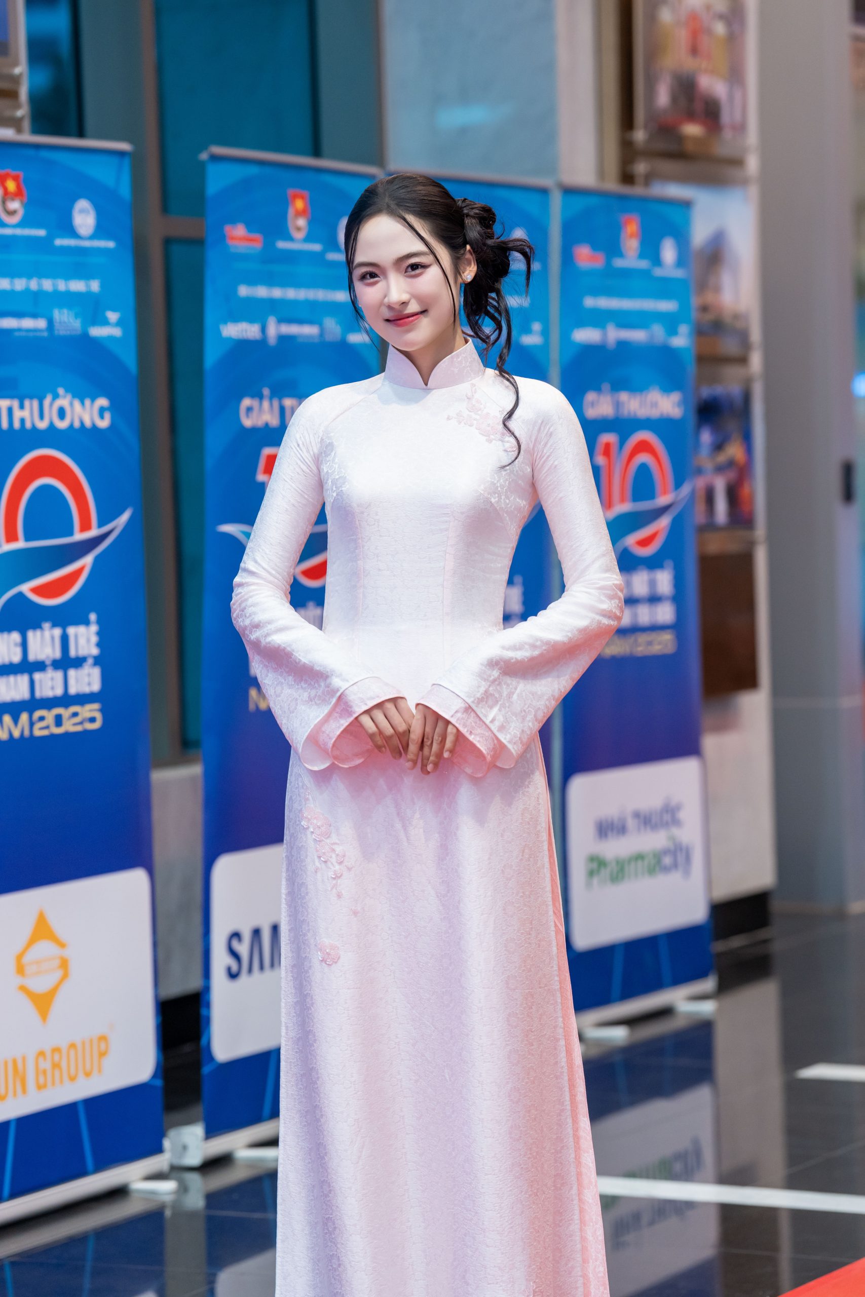 Á hậu Châu Anh, Vân Nhi, Đại sứ HHVN 2024 Thuỳ Dương dự lễ trao giải Gương mặt trẻ Việt Nam tiêu biểu 2025 5 MRT00149